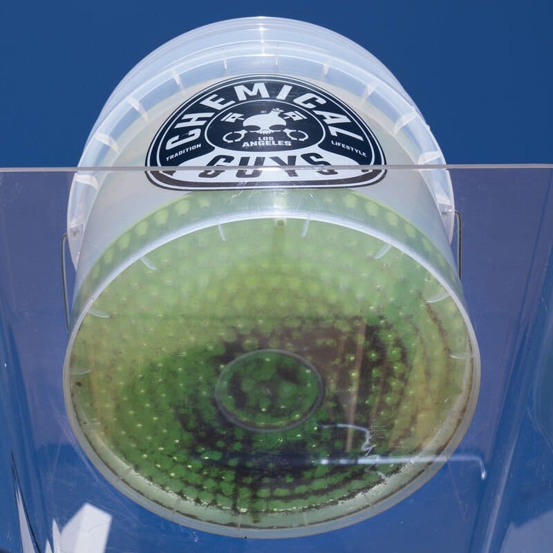 Chemical Guys Heavy Duty Ultra Clear Detailing Bucket - w/CG Logo (4.5 Gal)