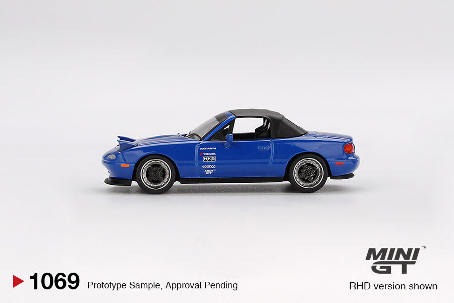 Mini GT Mazda Miata MX-5 (NA) Tuned Version Dark Blue RHD 1:64 - MGT01069-R