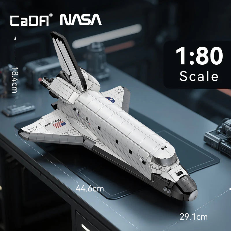CaDA Master 1:80 NASA Space Shuttle Discovery 1827 Pieces Brick Model Kit C56052W
