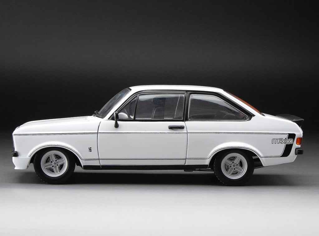 Sun Star Ford Escort MKII RS Mexico Diamond White 1976 RHD – 1:18 - 4633R - New 2024