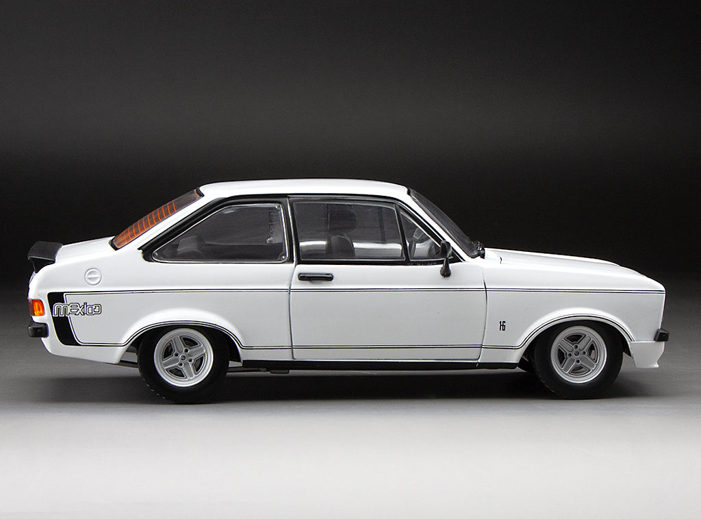 Sun Star Ford Escort MKII RS Mexico Diamond White 1976 RHD – 1:18 - 4633R - New 2024