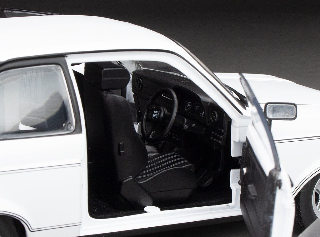 Sun Star Ford Escort MKII RS Mexico Diamond White 1976 RHD – 1:18 - 4633R - New 2024