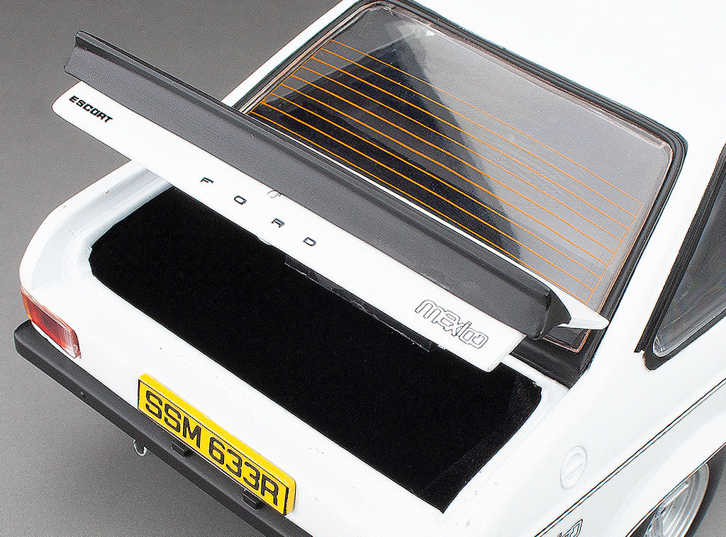 Sun Star Ford Escort MKII RS Mexico Diamond White 1976 RHD – 1:18 - 4633R - New 2024