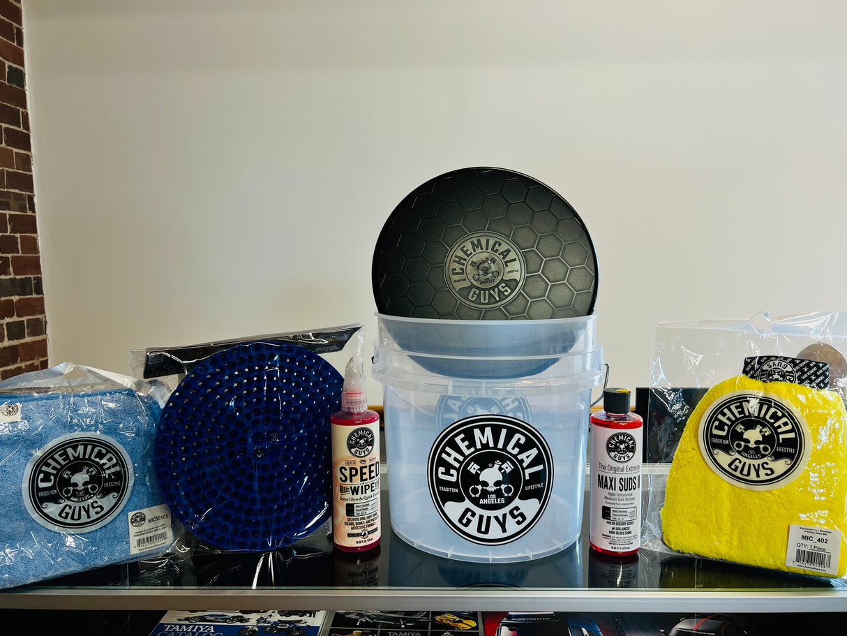 Chemical Guys Heavy Duty Detailing Bucket Kit