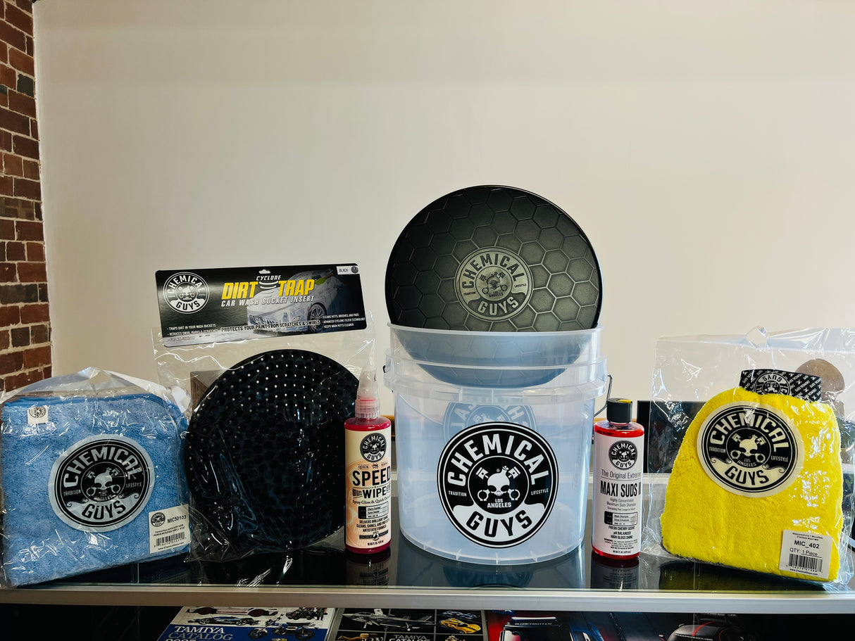 Chemical Guys Heavy Duty Detailing Bucket Kit