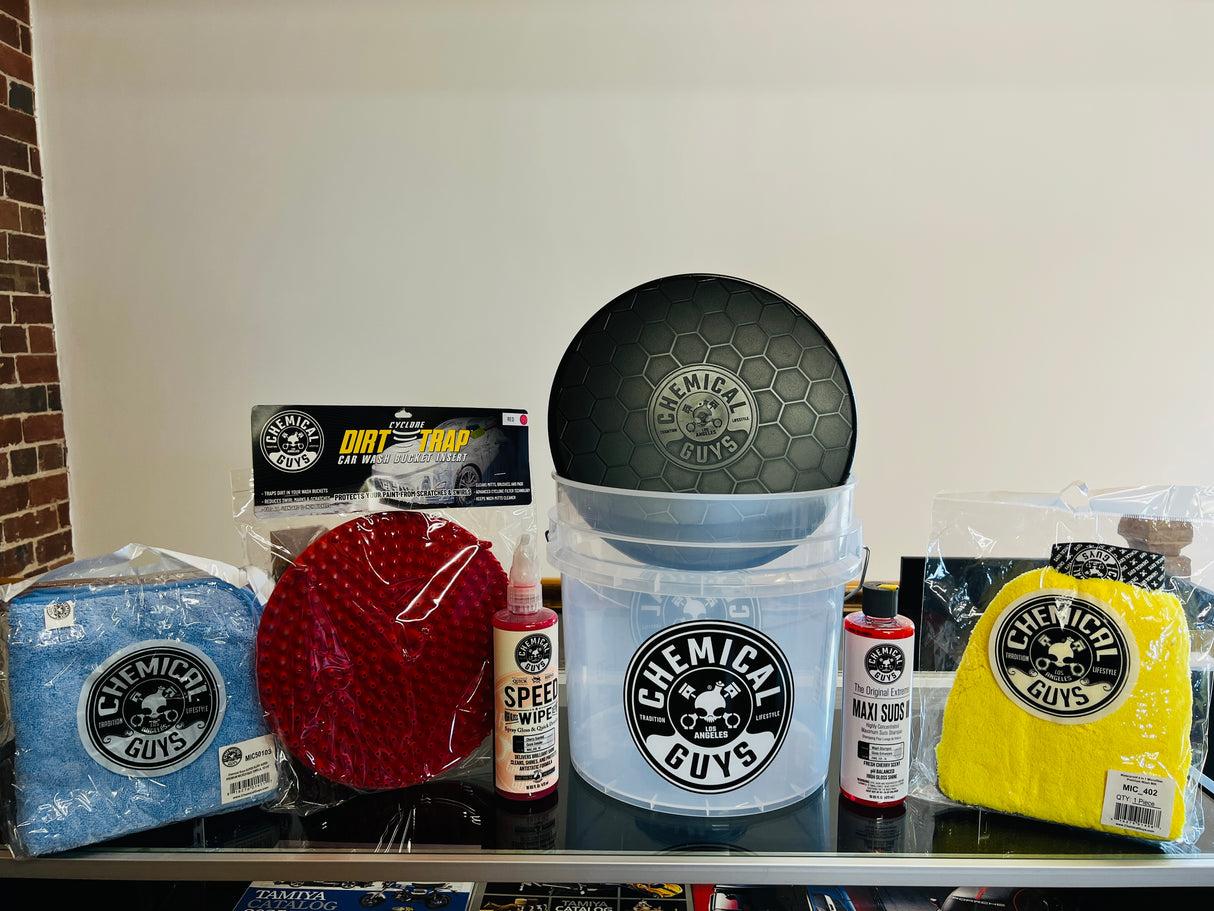 Chemical Guys Heavy Duty Detailing Bucket Kit