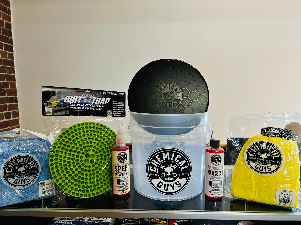 Chemical Guys Heavy Duty Detailing Bucket Kit