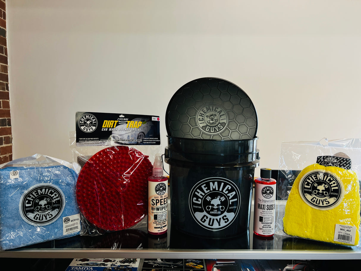Chemical Guys Heavy Duty Detailing Bucket Kit