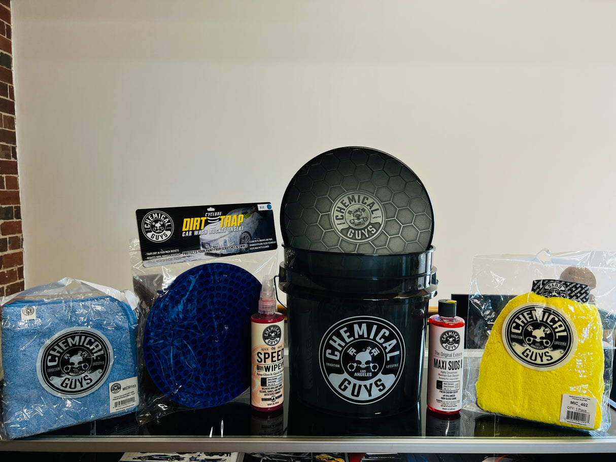 Chemical Guys Heavy Duty Detailing Bucket Kit