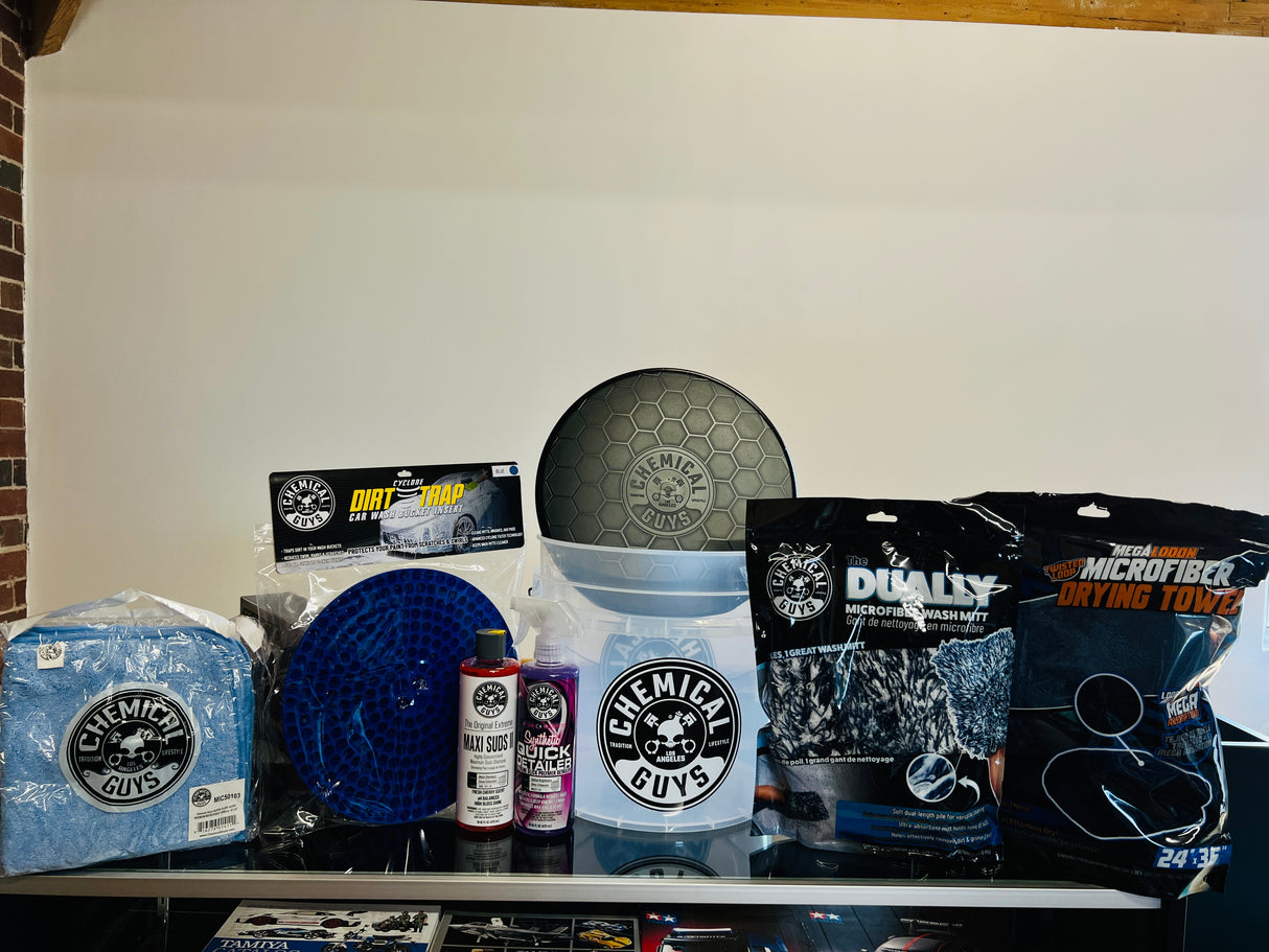 Chemical Guys Premium Plus Detailing Bucket Kit