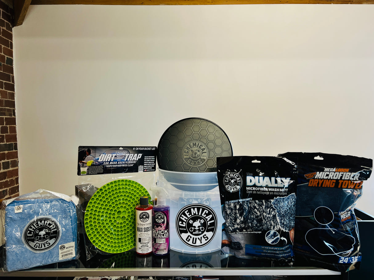 Chemical Guys Premium Plus Detailing Bucket Kit