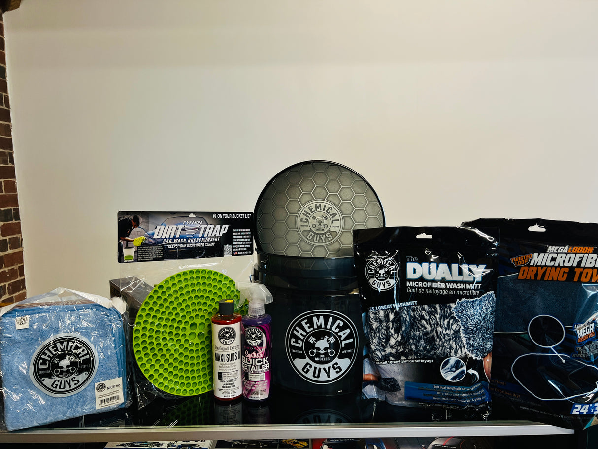 Chemical Guys Premium Plus Detailing Bucket Kit