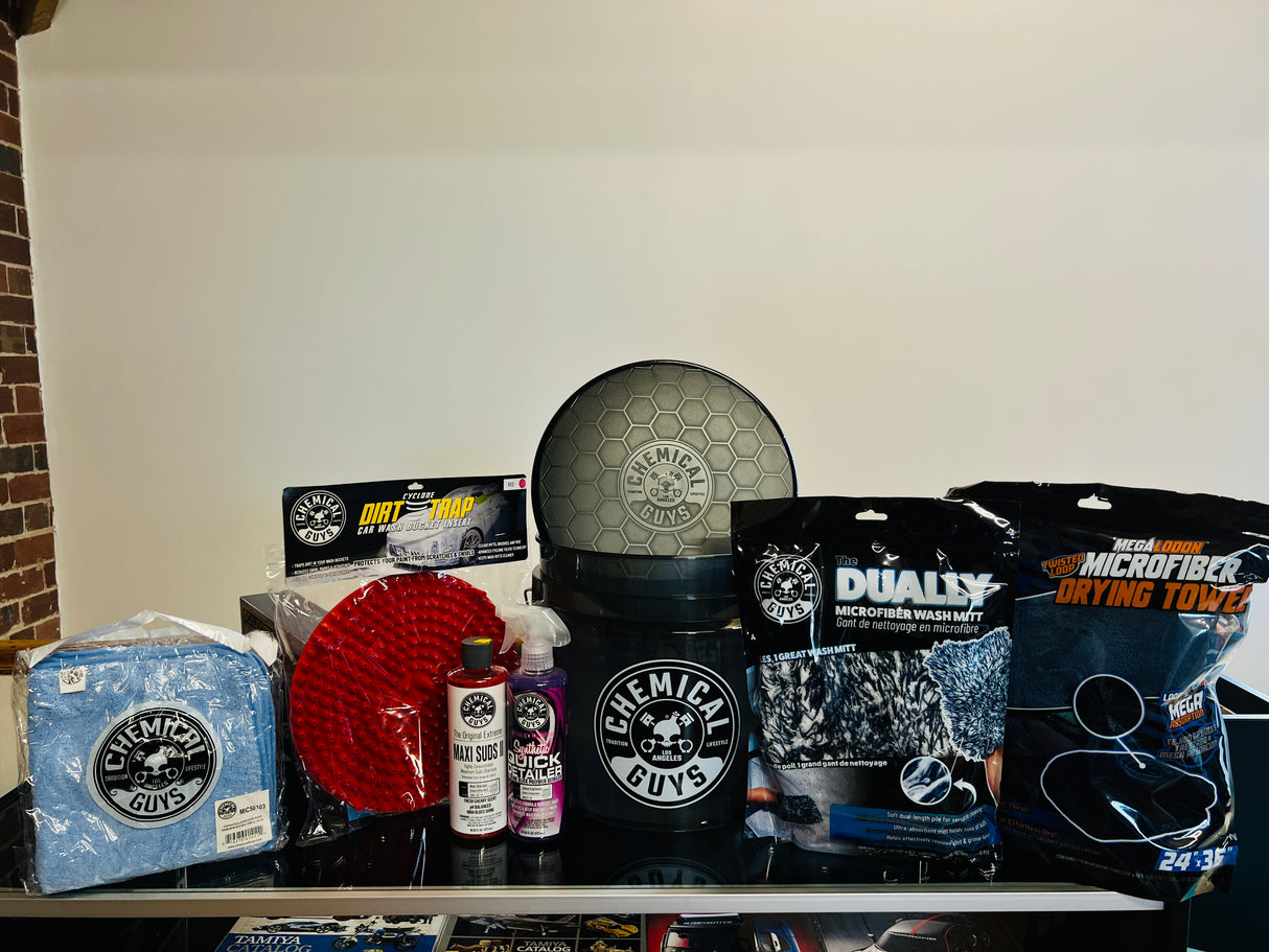 Chemical Guys Premium Plus Detailing Bucket Kit