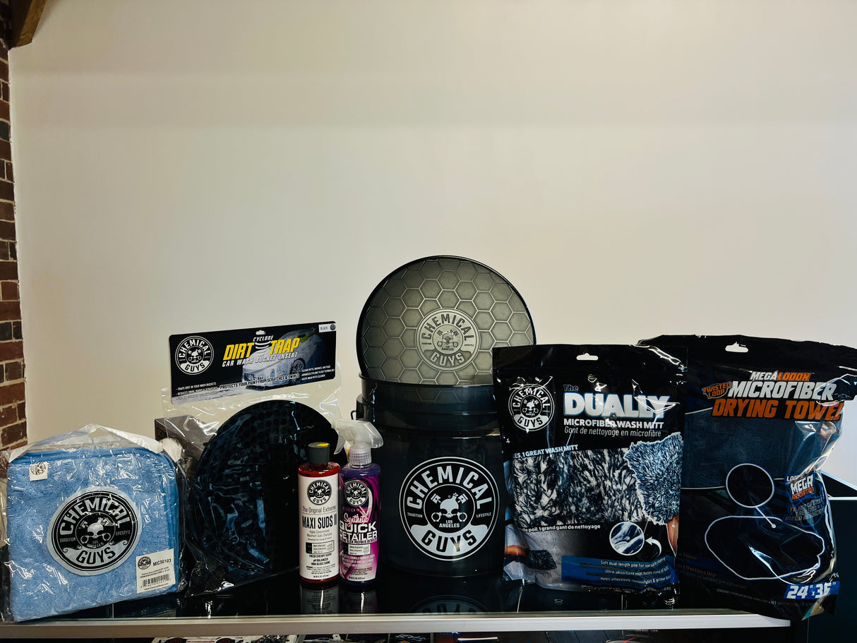 Chemical Guys Premium Plus Detailing Bucket Kit