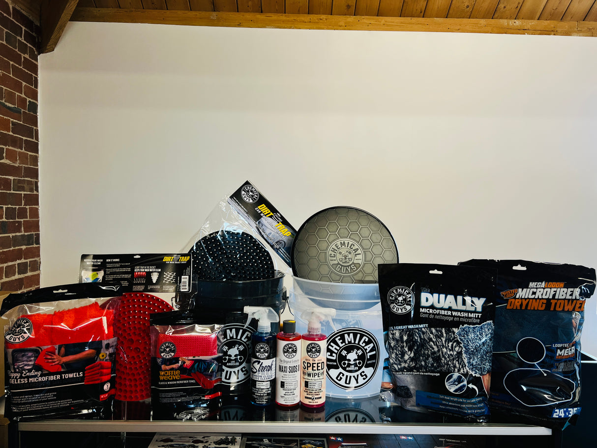 Chemical Guys Premium Plus Detailing Bucket Starter Kit