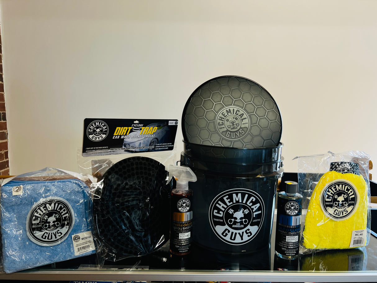Chemical Guys Heavy Duty Detailing Bucket Kit - Matte