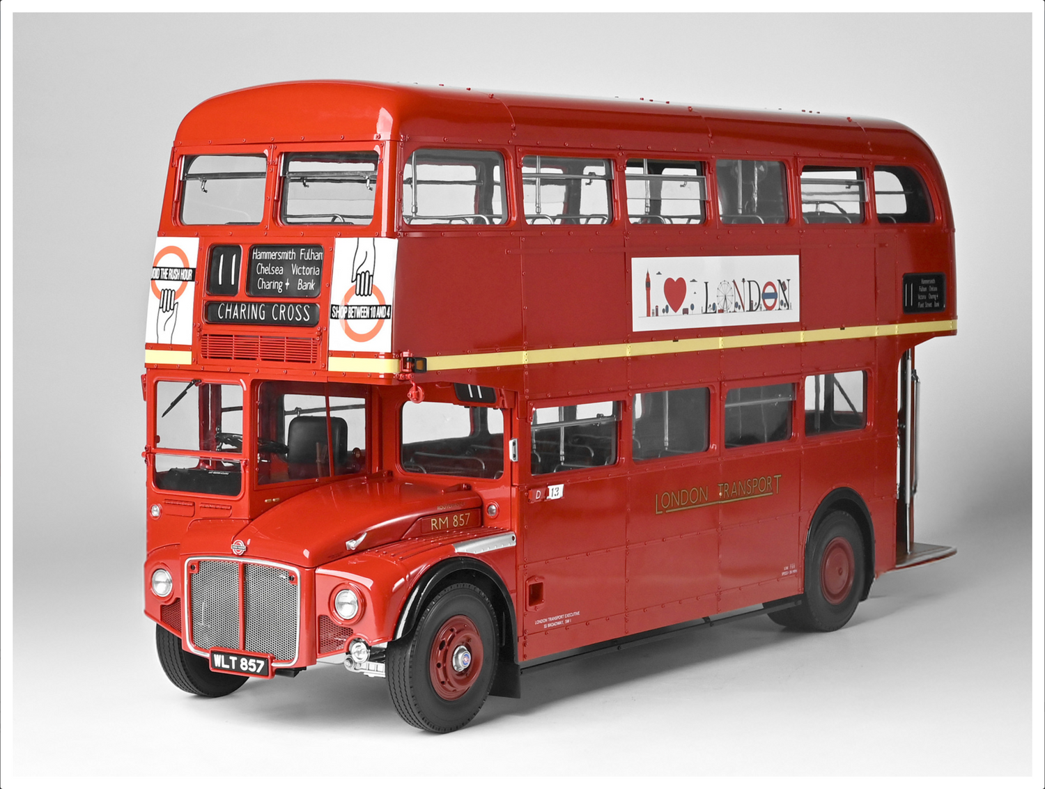 IXO Collections Routemaster Bus 1961 1:12 Scale Metal and Plastic Full Kit 1247 parts IXC.RTM.FK