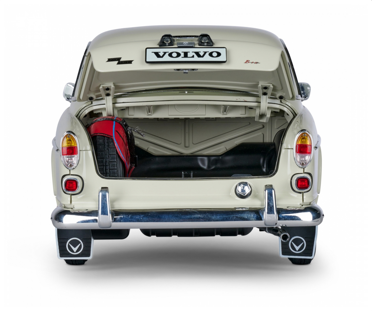 Rear shot with boot lid open