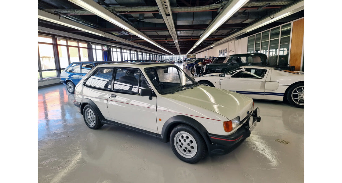 Corgi Ford Fiesta Mk2 XR2, Diamond White VA14403 1:43