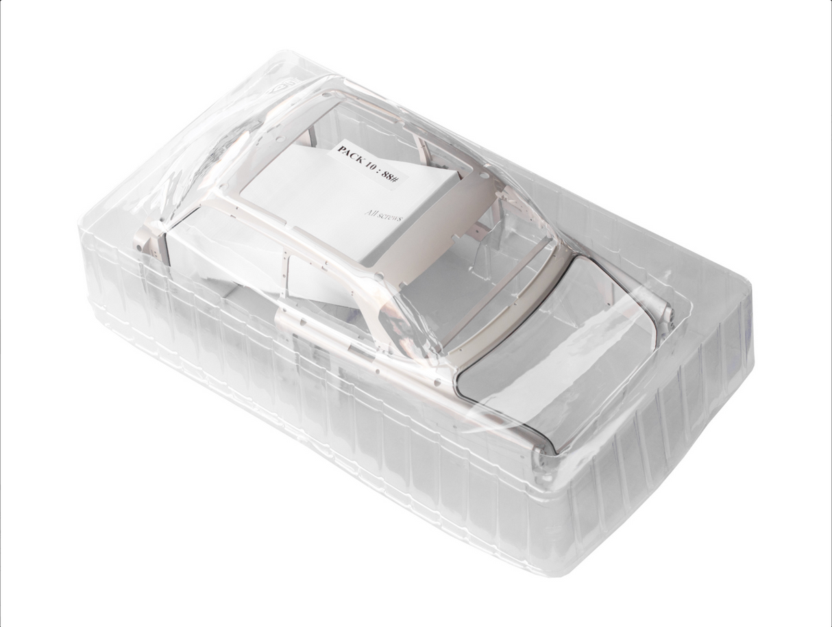 IXO Collections Volvo 122S 1:8 Scale Metal and Plastic Full Kit IXC.VOL.FK