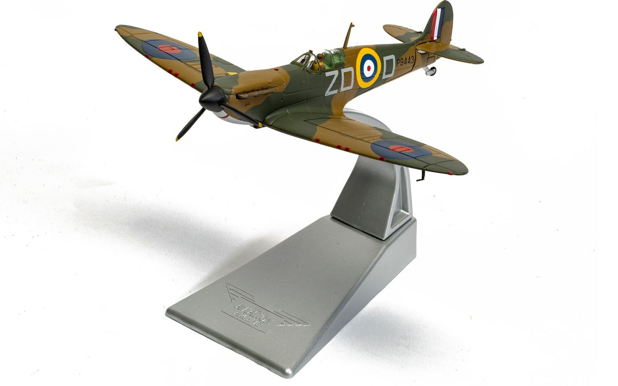 Corgi Supermarine Spitfire MkI - RAF No.222 Sqn - Flt Lt Douglas Bader (Battle of Britain 85) - AA39216