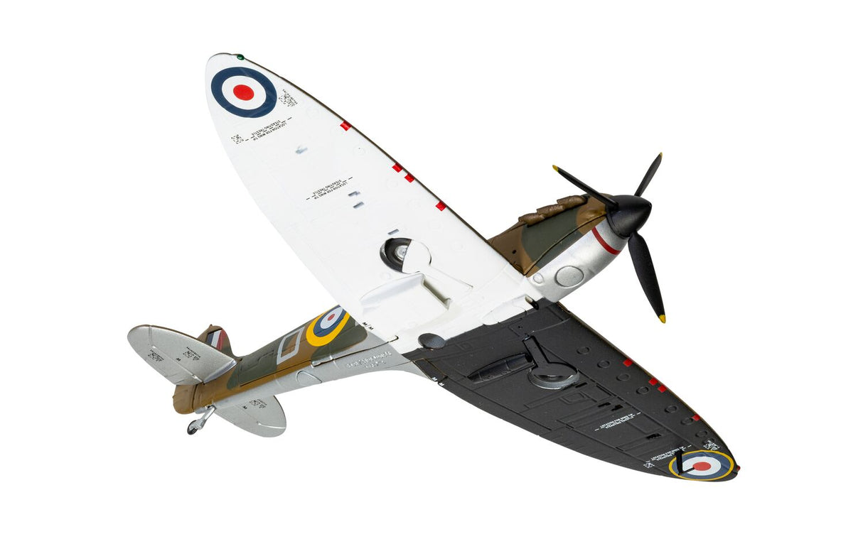 Corgi Supermarine Spitfire MkI - RAF No.222 Sqn - Flt Lt Douglas Bader (Battle of Britain 85) - AA39216