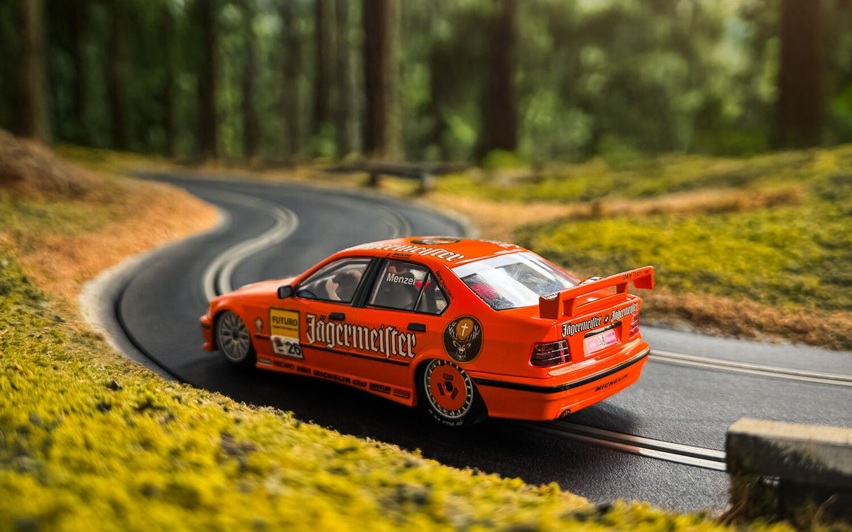 Scalextric BMW 320i - STW 1996 - Jagermeister C4624