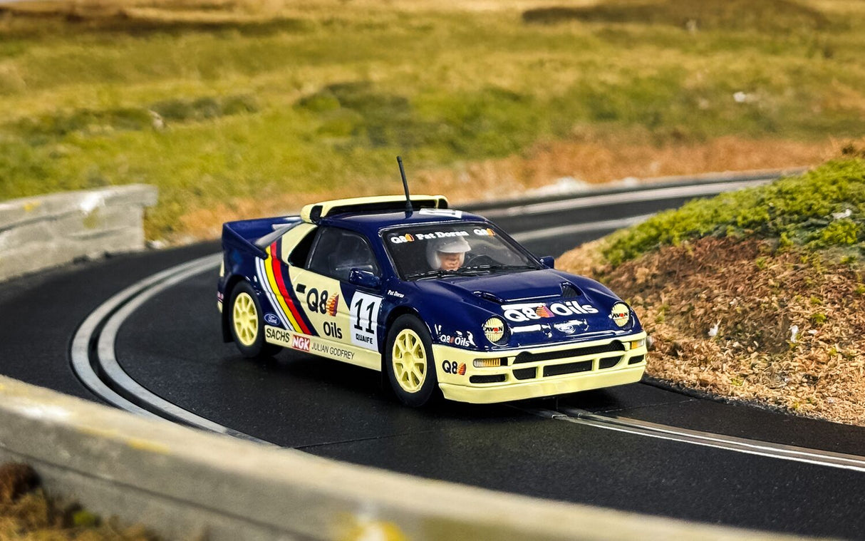 Scalextric Ford RS200 British Rallycross - Pat Doran C4667