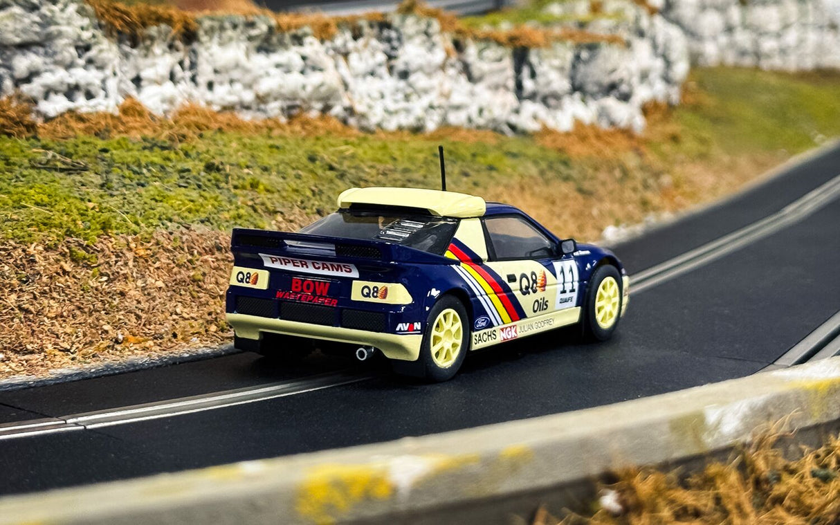 Scalextric Ford RS200 British Rallycross - Pat Doran C4667