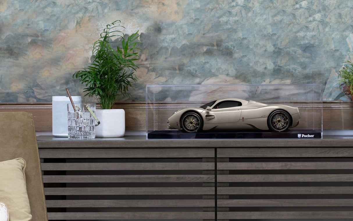 Pocher Pagani Utopia Coupé, Display Case & Instruction Manual Bundle - BUNDLEP04