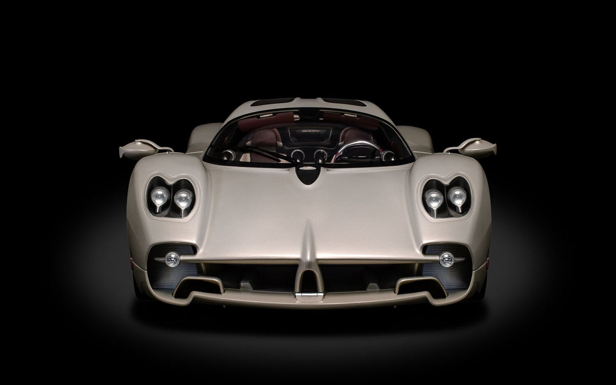 Pocher Pagani Utopia Coupé, Display Case & Instruction Manual Bundle - BUNDLEP04