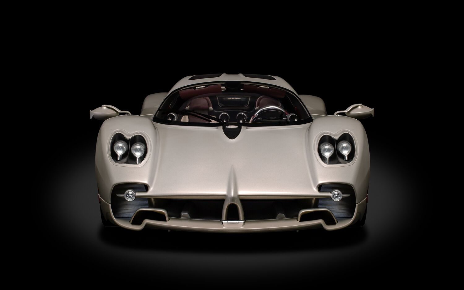 Pocher Pagani Utopia Coupé, Display Case & Instruction Manual Bundle - BUNDLEP04