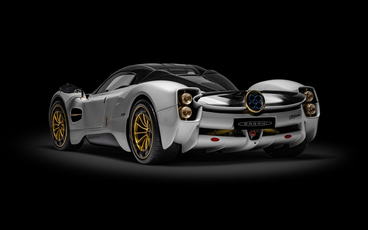 Pocher Pagani Utopia Coupé Bianco Perla, Display Case & Instruction Manual - 1:8 Scale Assembly Kit - BUNDLEP09