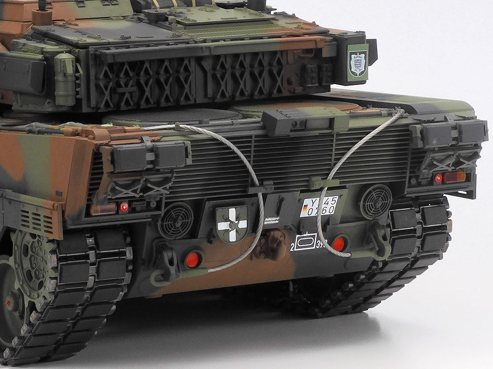 Tamiya RC Leopard 2 A7V Tank w/Option Kit - Item #56047