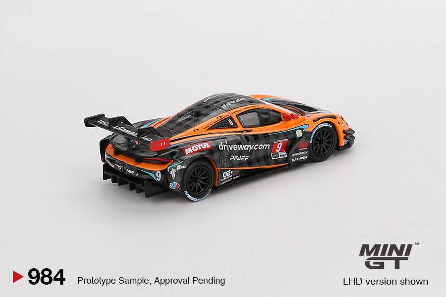 Mini GT McLaren 720S GT3 EVO PFAFF Motorsports 2024 IMSA Dayton LHD 1:64 - MGT00984-L