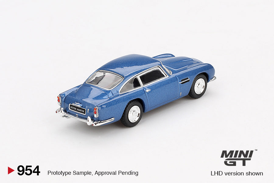 Mini GT Aston Martin DB5 Sierra Blue RHD 1:64 - MGT00954-R