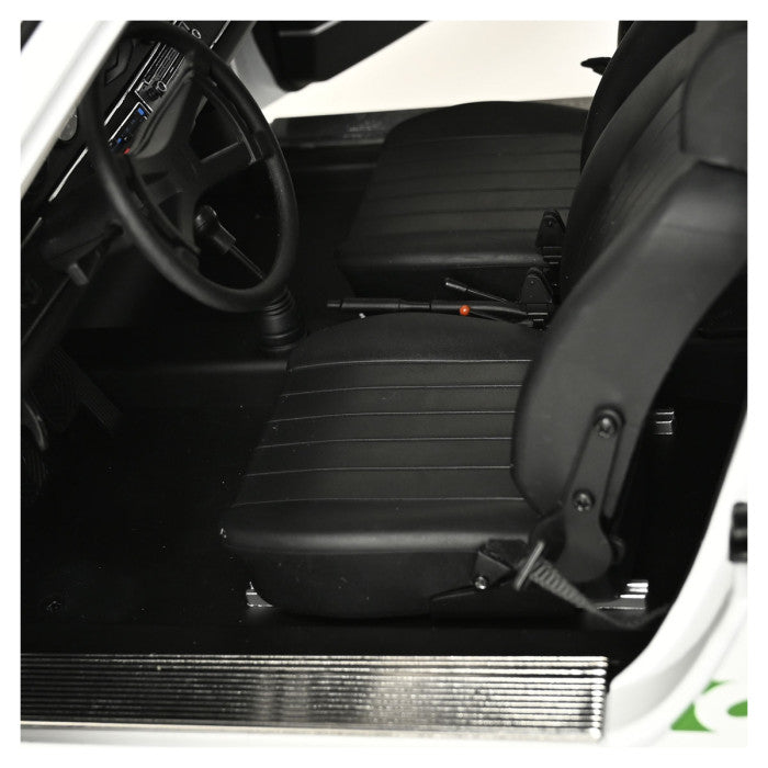 IXO Collections Porsche 911 Carrera RS 2.7 White 1:8 Scale Metal and Plastic Full Kit IXC.911.FKW