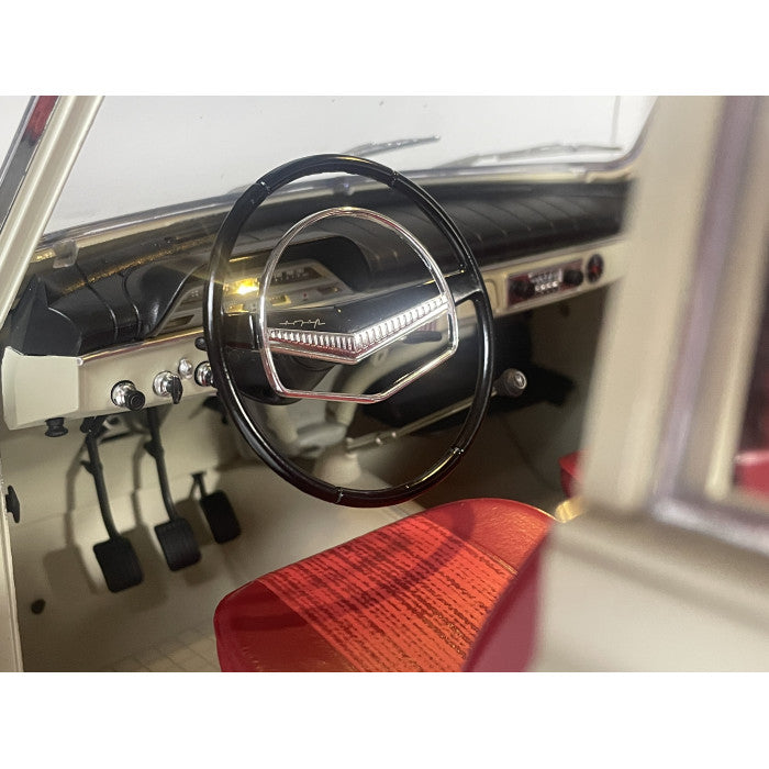 IXO Collections Volvo 122S 1:8 Scale Metal and Plastic Full Kit IXC.VOL.FK