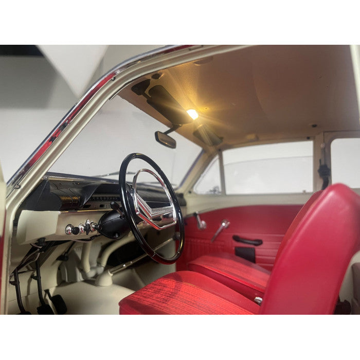 IXO Collections Volvo 122S 1:8 Scale Metal and Plastic Full Kit IXC.VOL.FK