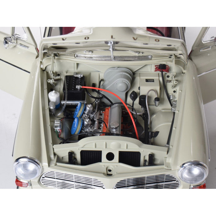 IXO Collections Volvo 122S 1:8 Scale Metal and Plastic Full Kit IXC.VOL.FK