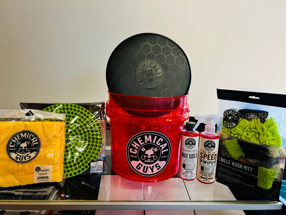 Red Bucket set