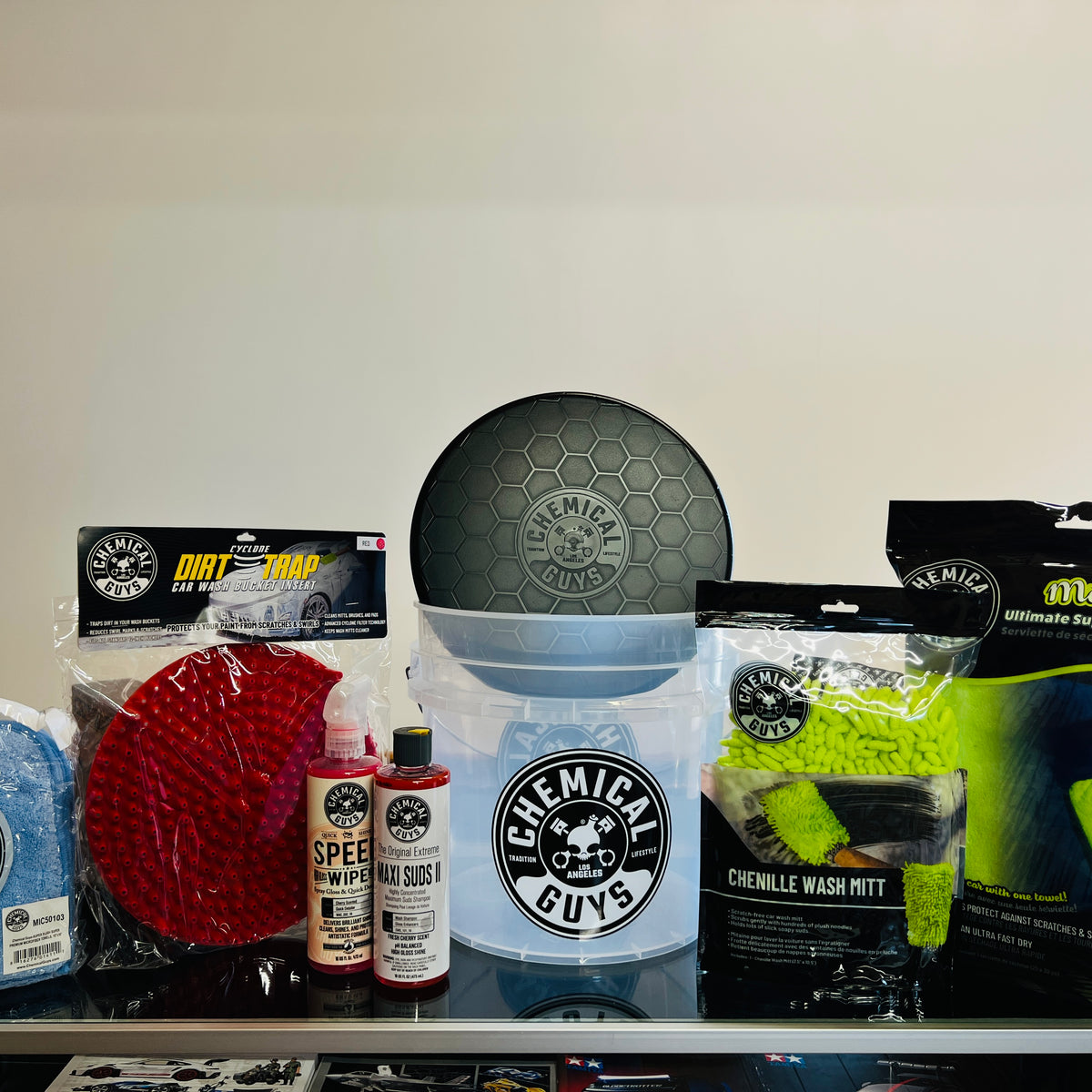 Chemical Guys Premium Detailing Bucket Kit | Speed Mammoth | Value ...