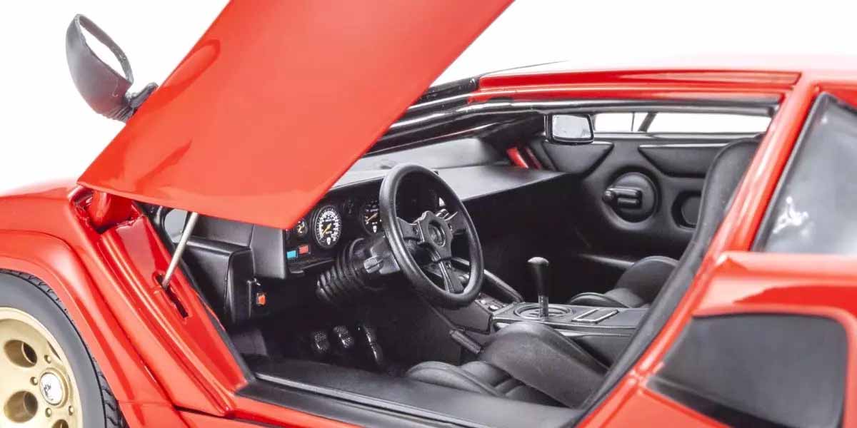 Kyosho Lamborghini Countach Lp5000 Quattrovalvole Red 1:18 Scale KS08320RBKG
