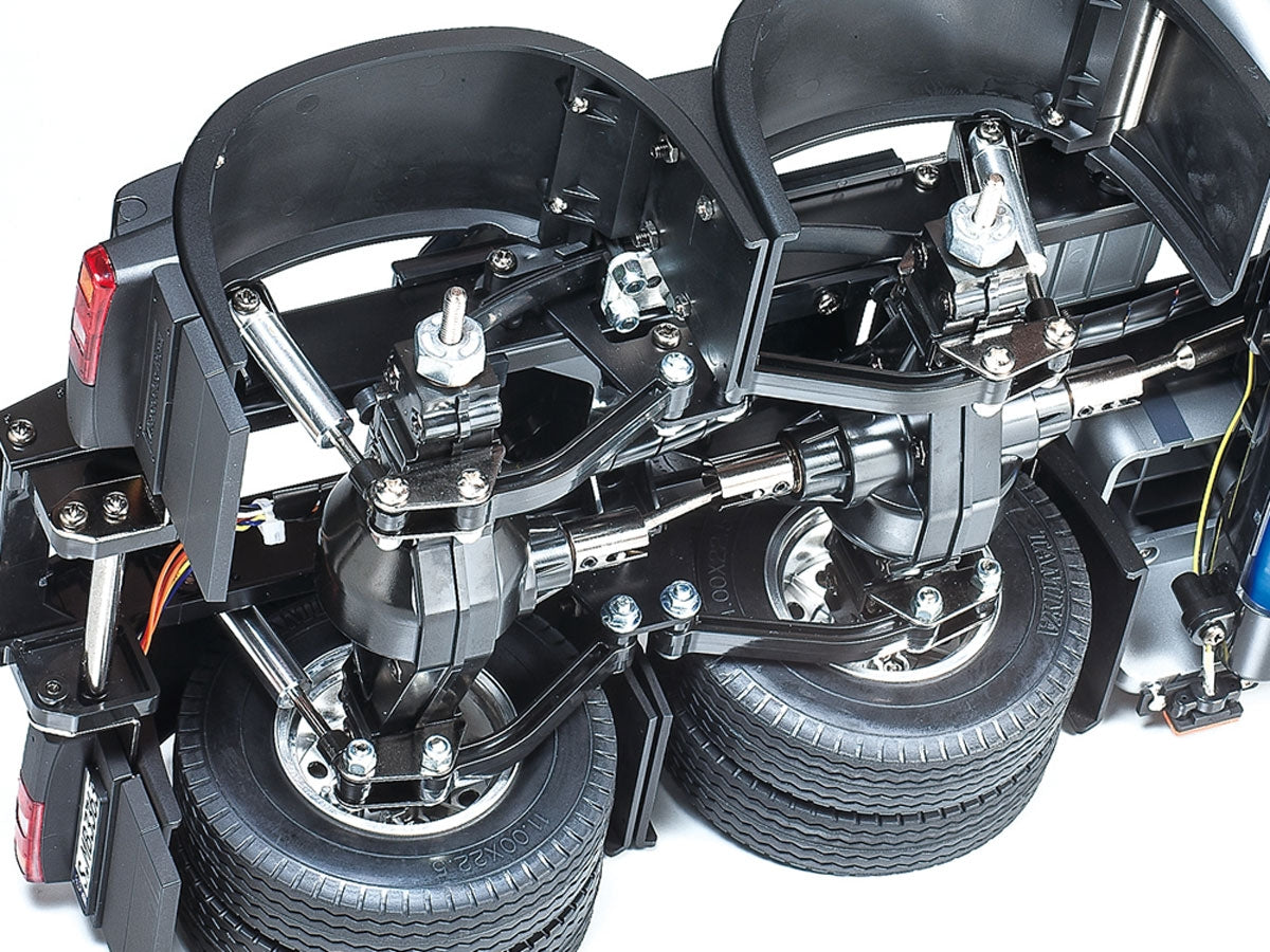 Rear suspension detail