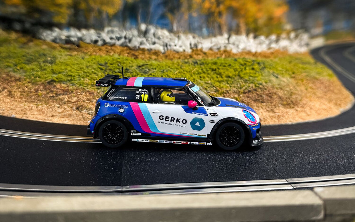 Scalextric Mini Cooper - Bradley Gravett 2024 C4410