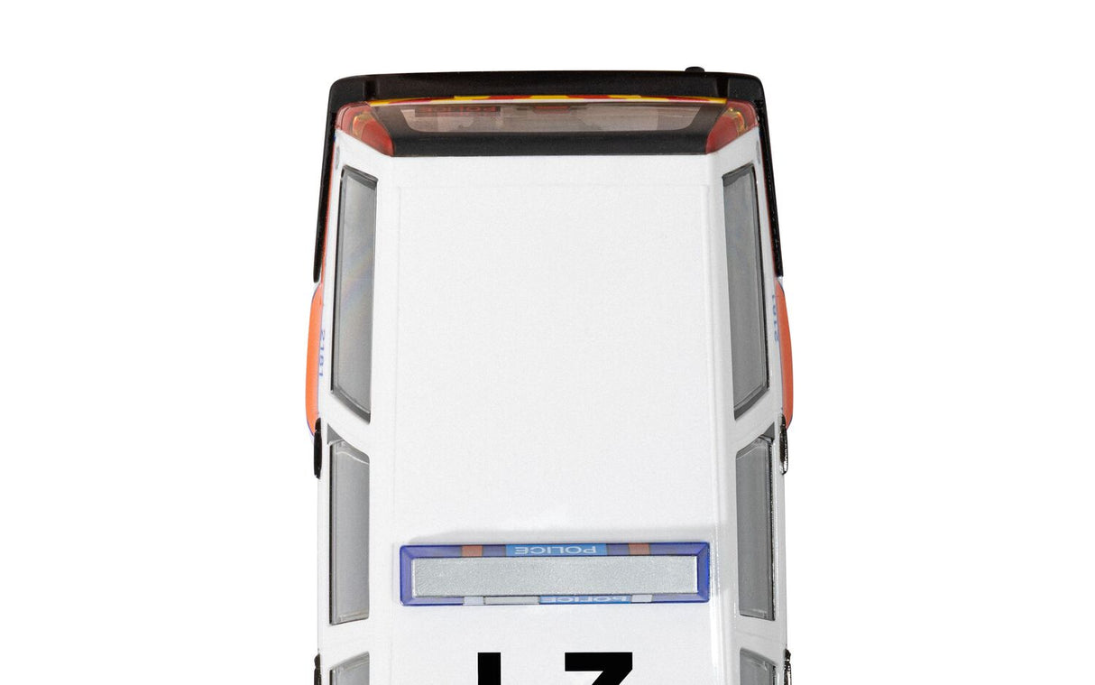 Scalextric Volvo 850 Estate - Police Edition - C4627