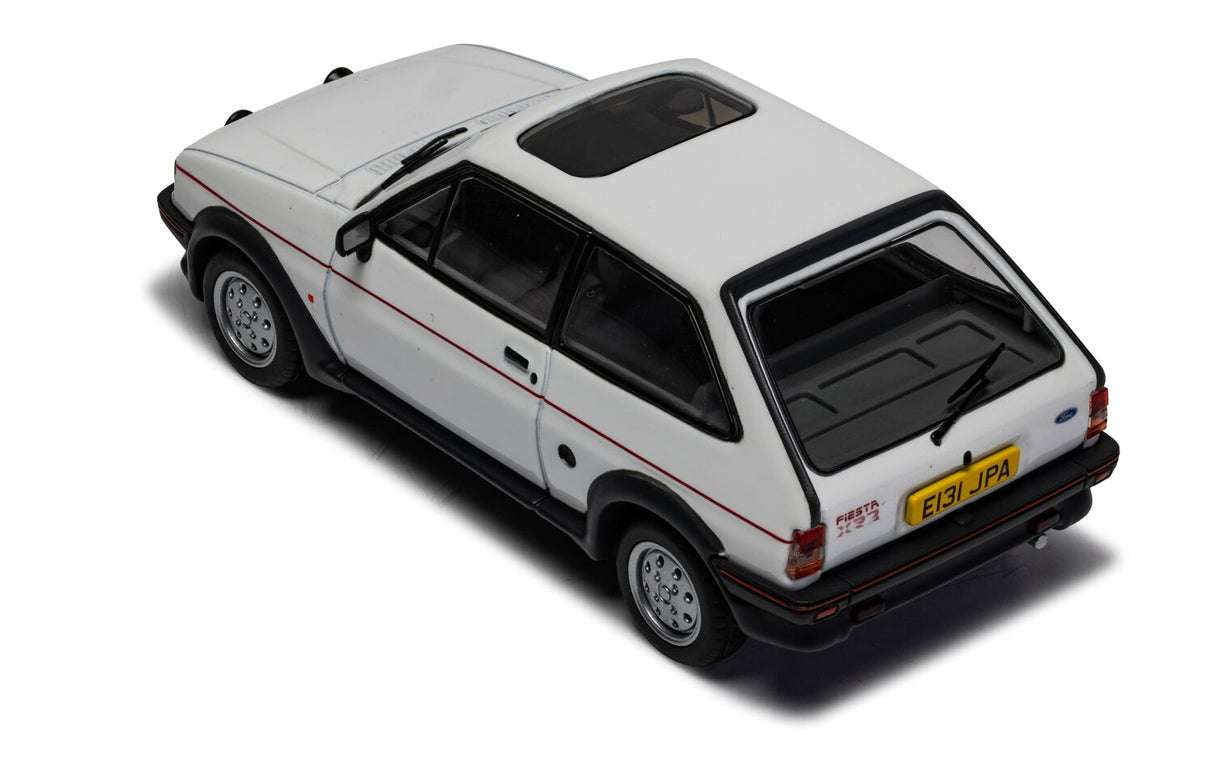 Corgi Ford Fiesta Mk2 XR2, Diamond White VA14403 1:43