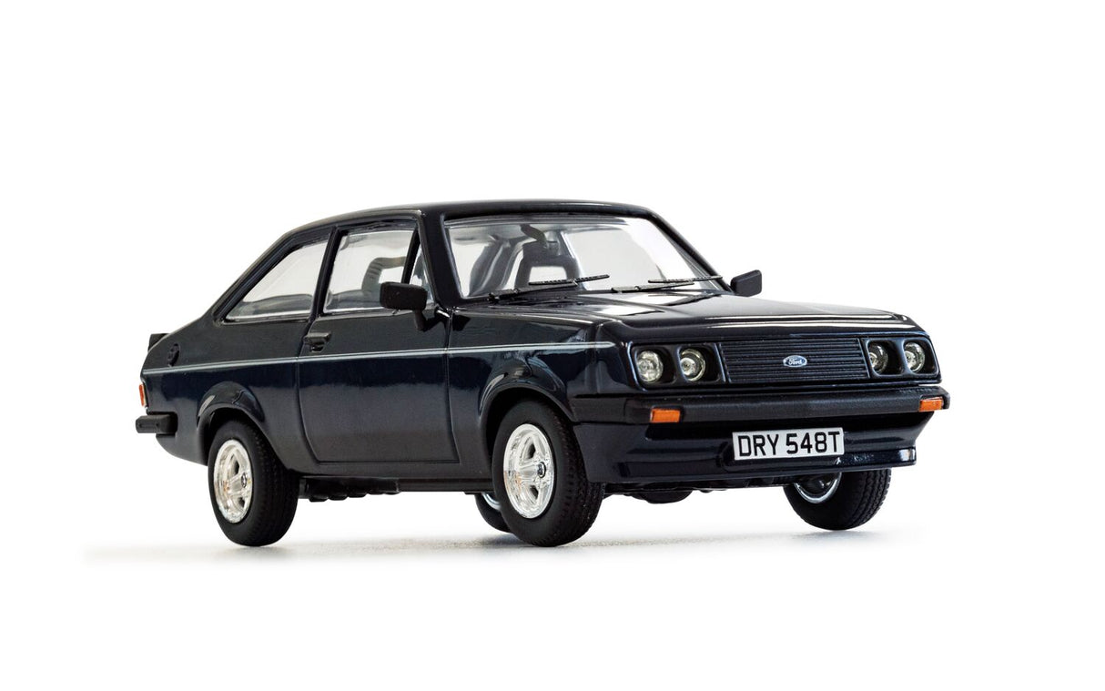 Corgi Ford The Smallest Cog Collection - Transit Custom 300L1 + Ford Escort RS2000 - BUNDLEC26 1:43