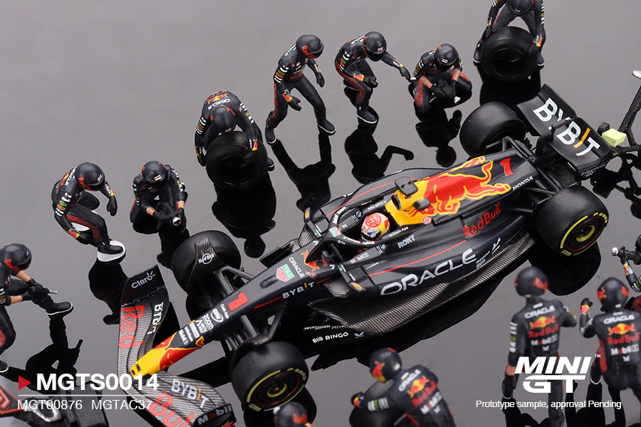 Mini GT Oracle Red Bull Racing RB19 No.1 Max Verstappen 2023 F1 Japanese Grand Prix Pit Crew Set 1:64 - MGTS0014