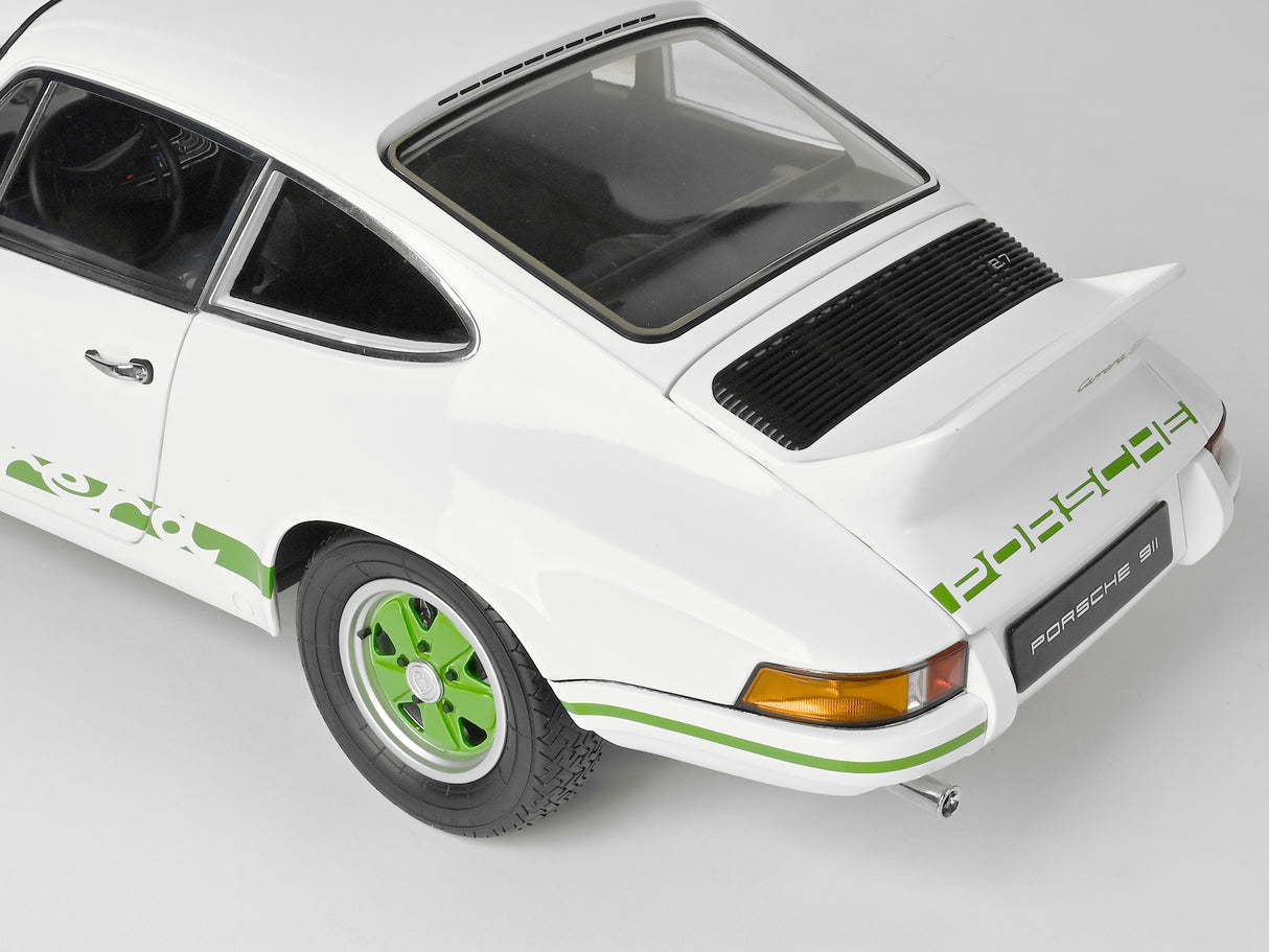 IXO Collections Porsche 911 Carrera RS 2.7 White 1:8 Scale Metal and Plastic Full Kit IXC.911.FKW